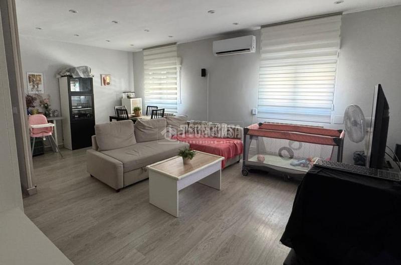 Foto d5ec533c-71e4-4f93-9568-3a28051e50c4. Pis amb calefacció a Los Rosales Madrid