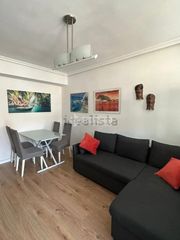 Etagenwohnung in Los Rosales. Piso en venta en madrid