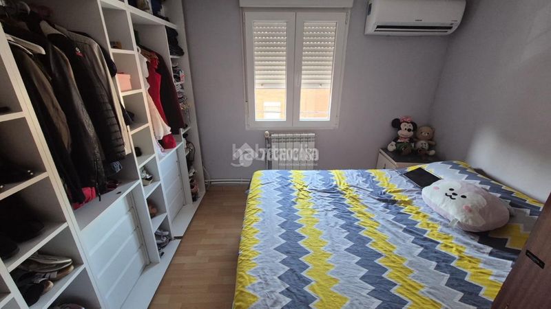 Foto 33876d6a-1fb4-4e72-9da7-6143bdb9ab3f. Pis a Los Rosales Madrid
