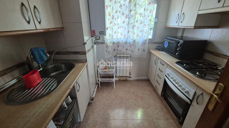 Foto a56ce863-f66b-4d42-9d69-91d2195b3e04. Pis a Los Rosales Madrid