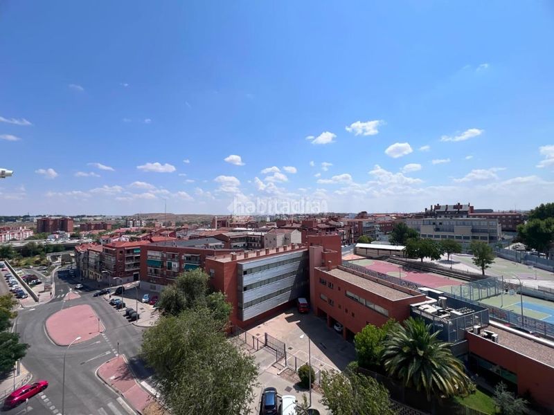 Foto dd9653cf-98c7-4f1b-8217-58c2b0fa8d81. Pis amb calefacció aparcament a Los Rosales Madrid