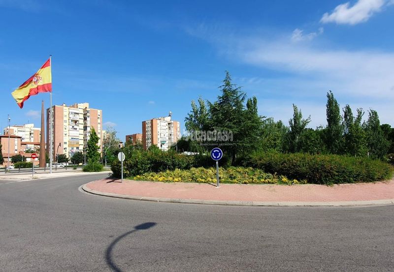 Foto fd2c4d39-93fb-4966-b318-20b105e8e9a7. Pis amb calefacció a Los Rosales Madrid