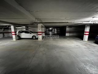 Location Parking voiture à Huerta del Rey. Boxplaza de garaje en alquiler en valladolid
