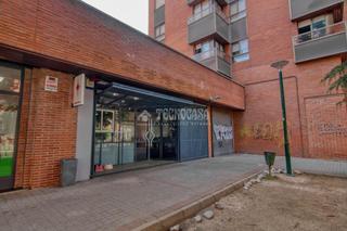 Local commercial en Huerta del Rey. Local comercial en venta en valladolid