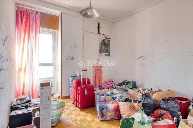 Foto 84d55b8c-7ee2-41df-8c6c-31a6944a7722. Piso  en venta en Huerta del Rey Valladolid