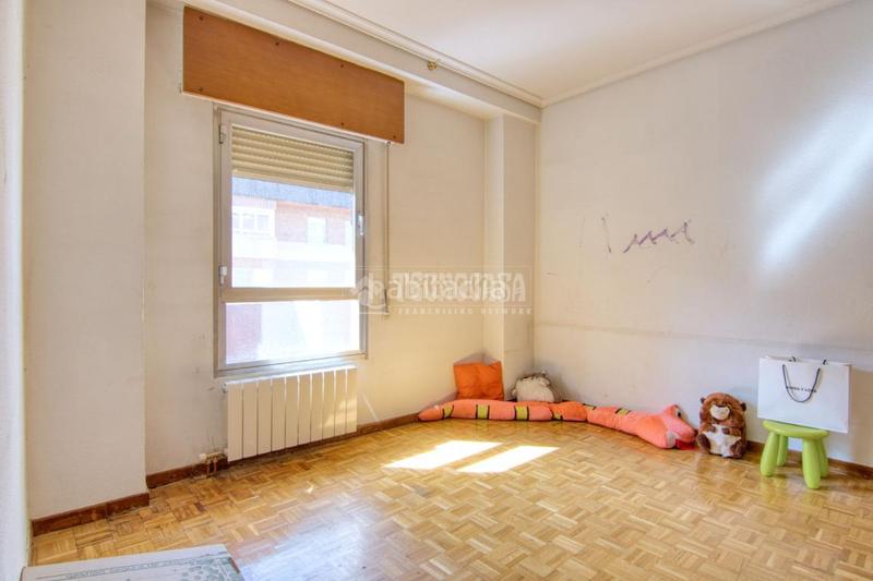 Foto b9cd863a-97b7-4722-b142-84ef335e7f13. Piso  en venta en Huerta del Rey Valladolid