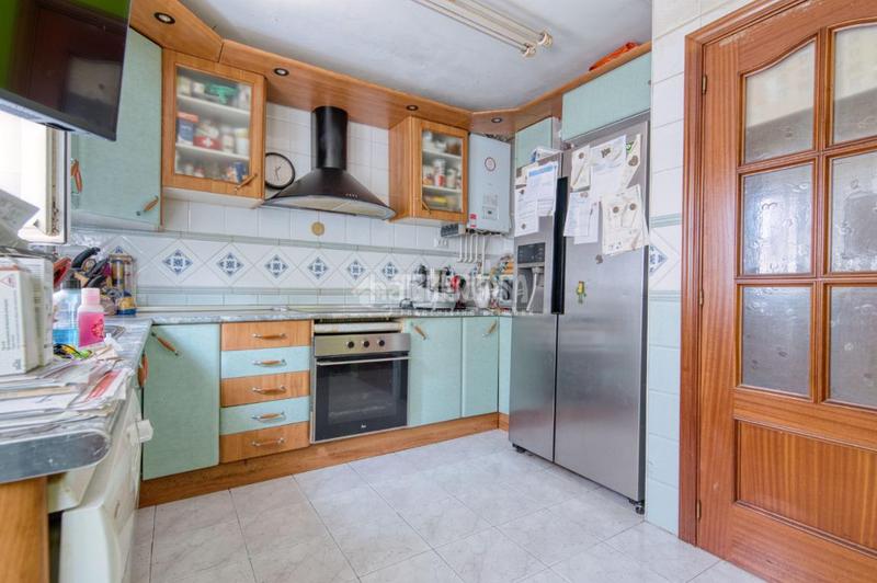 Foto 2852b055-a440-4a34-ab09-f2dcb06e9f12. Doppelhaus mit heizung parking pool in Girón Valladolid