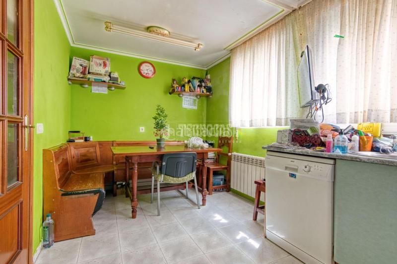 Foto 47f6cb1b-6bf1-47ae-a378-8098ea276f36. Doppelhaus mit heizung parking pool in Girón Valladolid