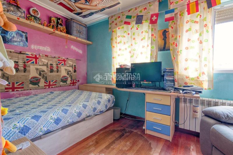 Foto 8f720f96-1cea-44b5-9247-f8a75e6582e1. Doppelhaus mit heizung parking pool in Girón Valladolid