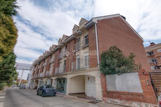 Maison jumelée à Girón. Casa en venta en valladolid