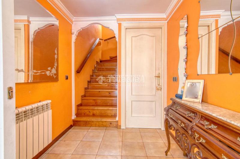 Foto c7128026-b60e-49d2-a517-9fa990ba151a. Doppelhaus mit heizung parking pool in Girón Valladolid