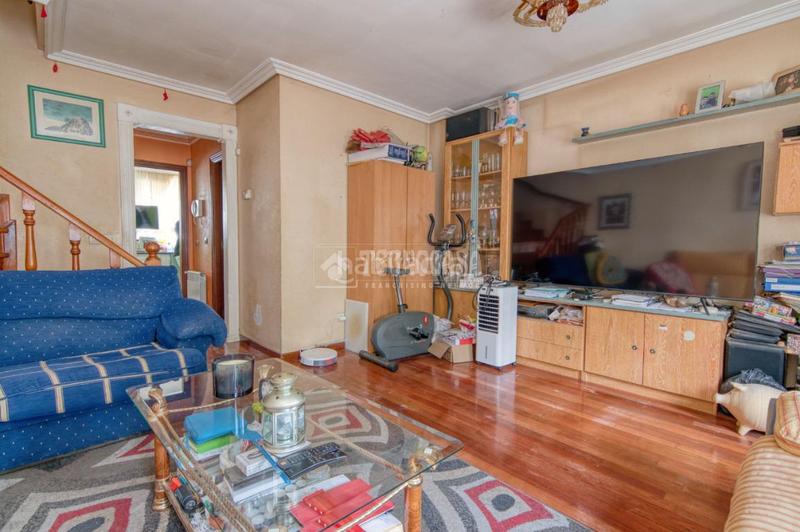 Foto d49d47ad-7f38-4dfe-baab-d247effd577f. Doppelhaus mit heizung parking pool in Girón Valladolid