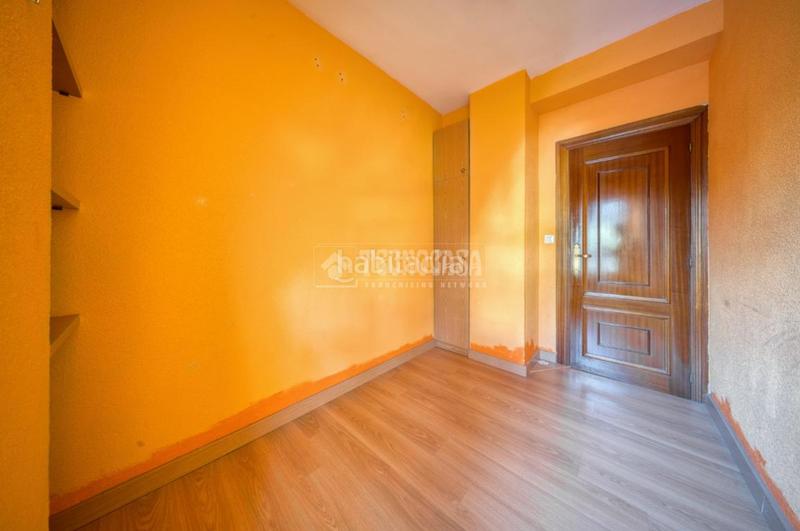 Foto 22902a84-d0ac-4dfd-94a5-492a7beea015. Pis amb calefacció aparcament a Huerta del Rey Valladolid