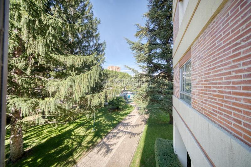 Foto 74251812-7853-4e2e-8996-35602d9dc0c3. Pis amb calefacció aparcament a Huerta del Rey Valladolid