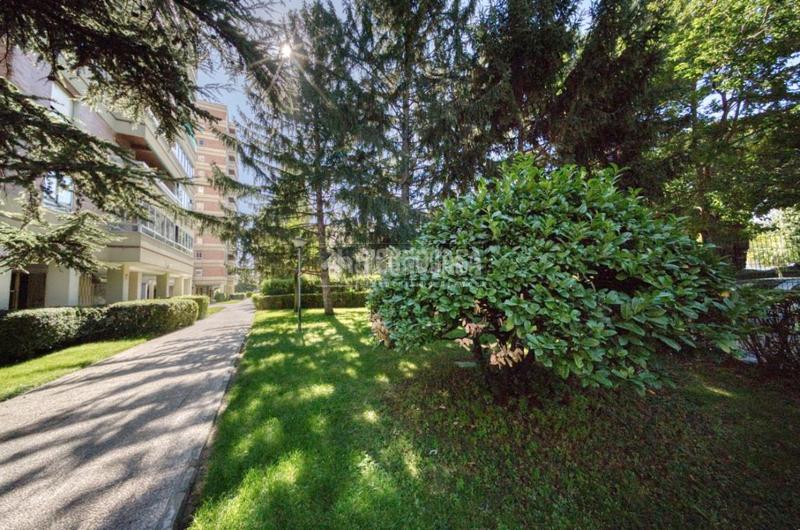 Foto c0d9d219-c778-4ecf-a242-f1d61ddb2647. Pis amb calefacció aparcament a Huerta del Rey Valladolid