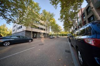 Lloguer Aparcament cotxe a Huerta del Rey. Boxplaza de garaje en alquiler en valladolid