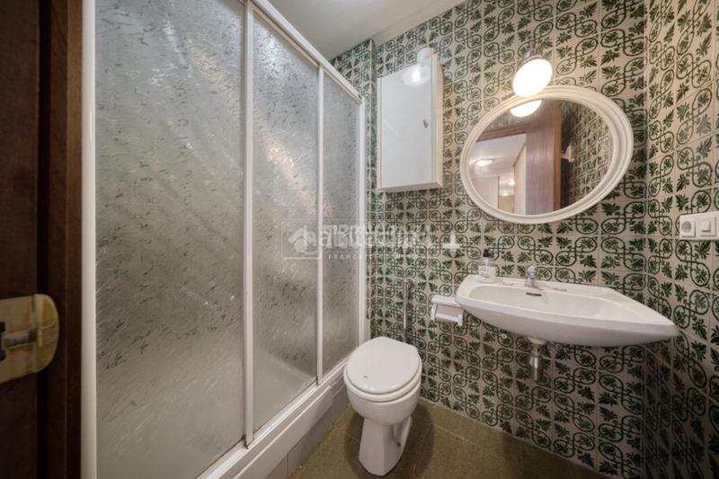 Foto 070cd43e-2ff0-486f-8428-10f5f4d7276c. Pis amb calefacció aparcament a Huerta del Rey Valladolid