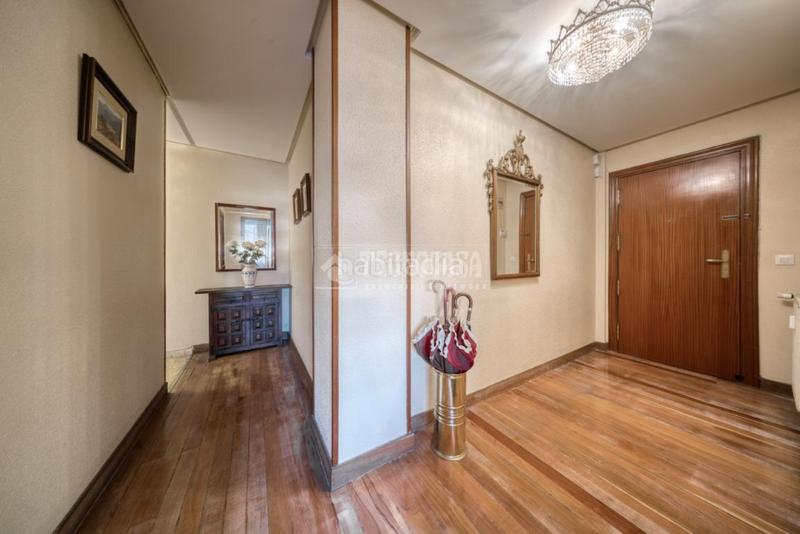 Foto 07300a63-9191-453e-b8cd-b5b61d2f8fe5. Pis amb calefacció aparcament a Huerta del Rey Valladolid