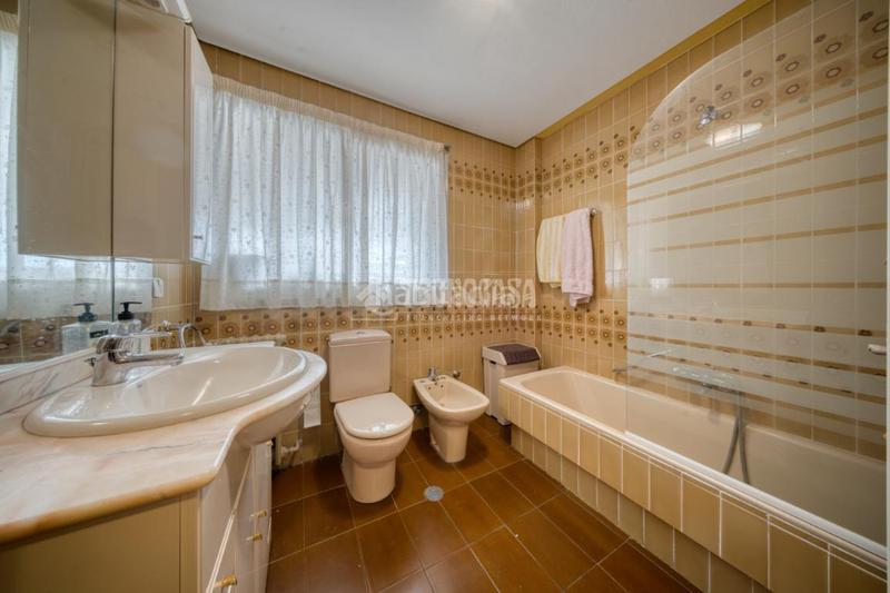 Foto 3b755247-1ae6-465c-9a61-fc14d88506f7. Pis amb calefacció aparcament a Huerta del Rey Valladolid