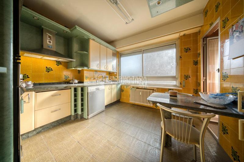 Foto 519fe068-8190-4e25-8748-435cb9f186e8. Pis amb calefacció aparcament a Huerta del Rey Valladolid