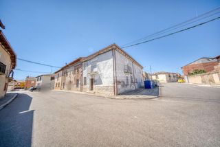 Casa bifamiliare in Corcos. Casa en venta en corcos