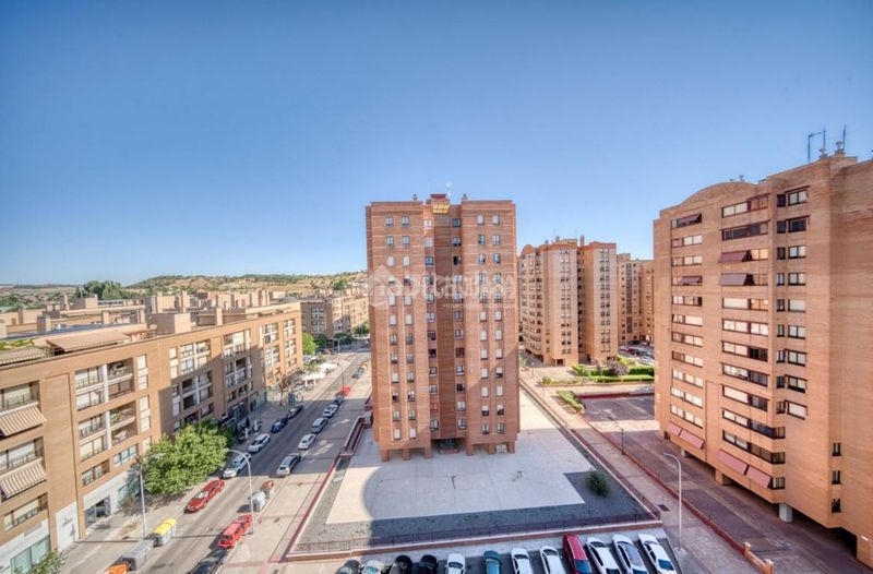 Foto 457a1c90-fc84-45e9-ab1f-2979158dce4a. Pis amb calefacció aparcament a Huerta del Rey Valladolid