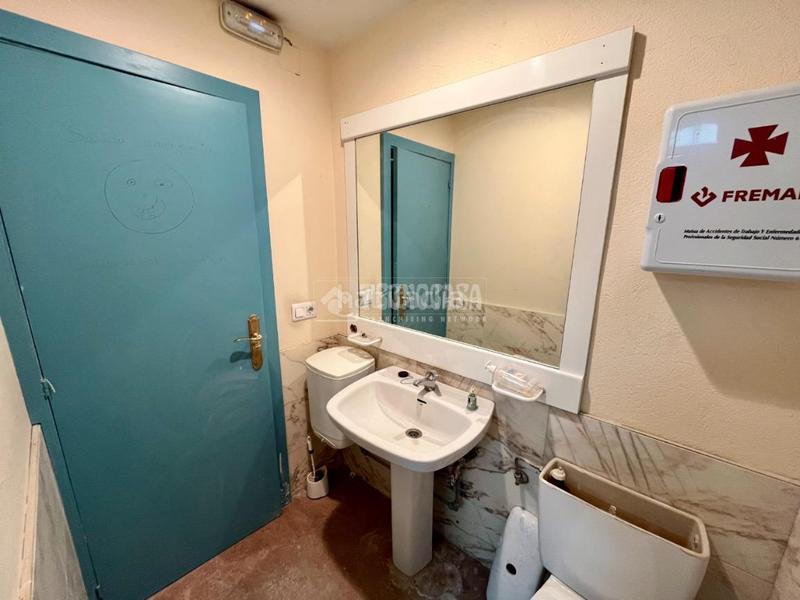 Foto 39f6eab8-b51c-415c-afd7-041a33b91bc0. Local comercial  en venta en Huerta del Rey Valladolid