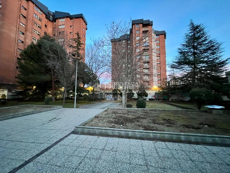 Foto 71693be3-57aa-4a71-b3c7-1f5bb69856ca. Local comercial  en venta en Huerta del Rey Valladolid