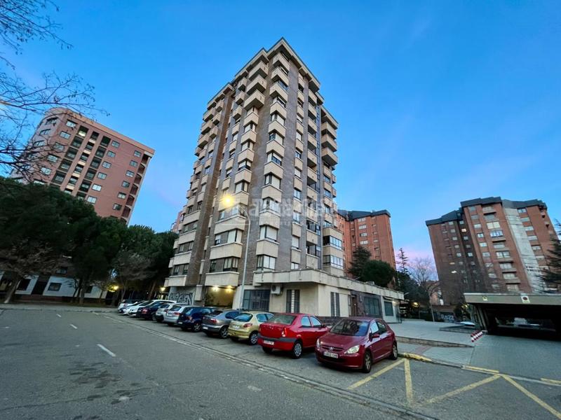 Foto 8b1e81c7-3ac3-4b1f-bef6-b0b401a6ca0b. Local comercial  en venta en Huerta del Rey Valladolid