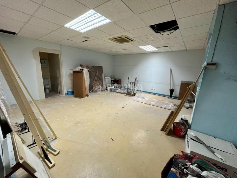 Foto b64237c0-127a-4bcc-903d-ed92639c8124. Local comercial  en venta en Huerta del Rey Valladolid