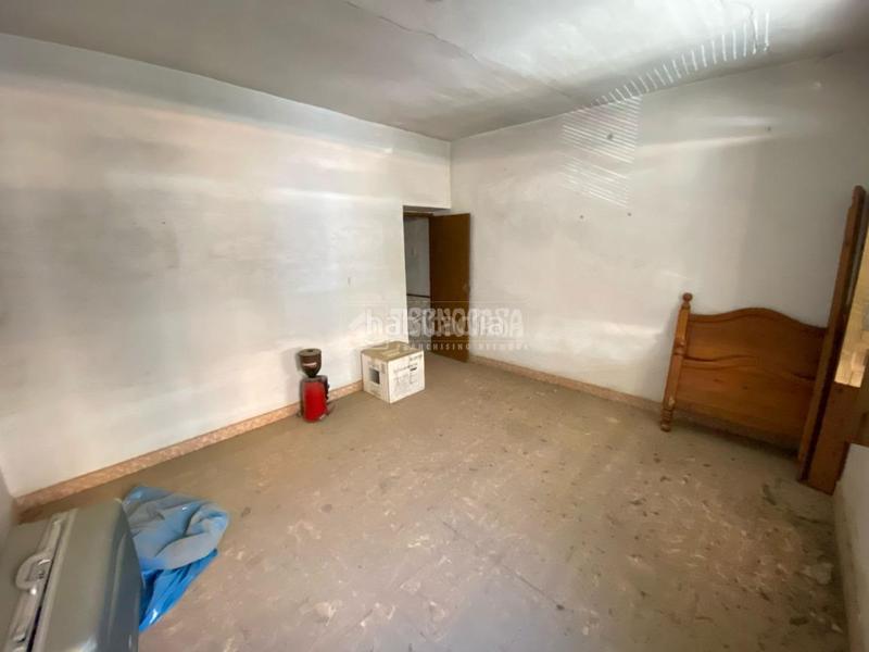 Foto a254bbac-4d96-41ae-8d35-91599f3b48a4. Casa aparellada a El Arenal - La Pólvora Dos Hermanas