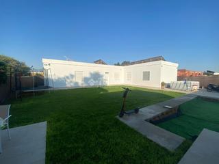 Bauernhof in Vista Azul - Consolación. Casa rural en venta en dos hermanas