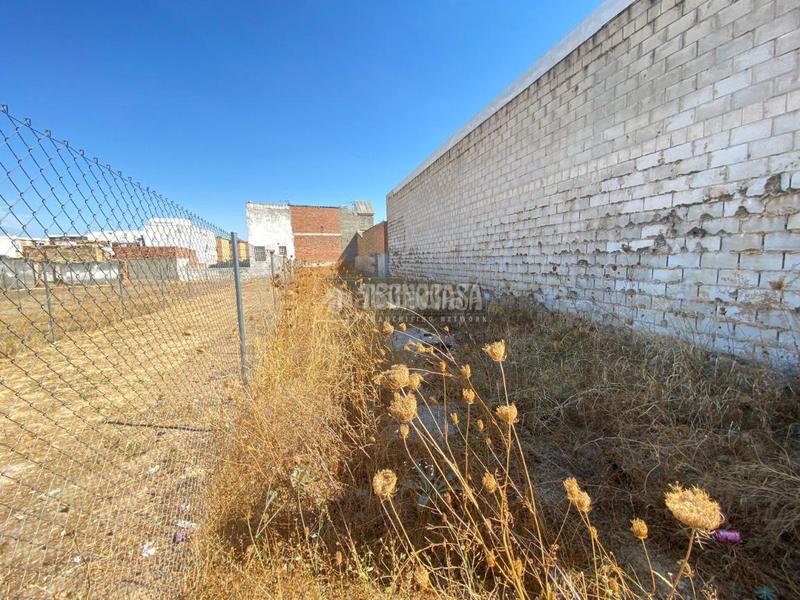 Foto a1b78ea4-f86c-4ab5-864a-a5aeee1dfc44. Terreny residencial a Centro - Doña Mercedes Dos Hermanas