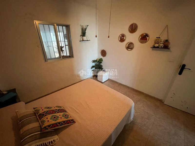 Foto 141a0bd2-7afb-4049-b205-1e2e6a7e21fc. Casa aparellada a Centro - Doña Mercedes Dos Hermanas