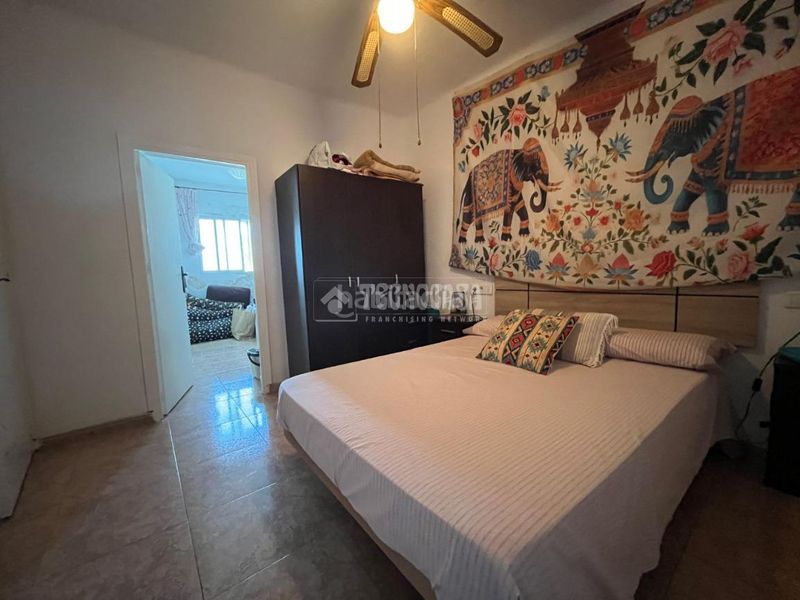 Foto 78ba0ef2-1dee-43f1-9676-015707369658. Casa aparellada a Centro - Doña Mercedes Dos Hermanas