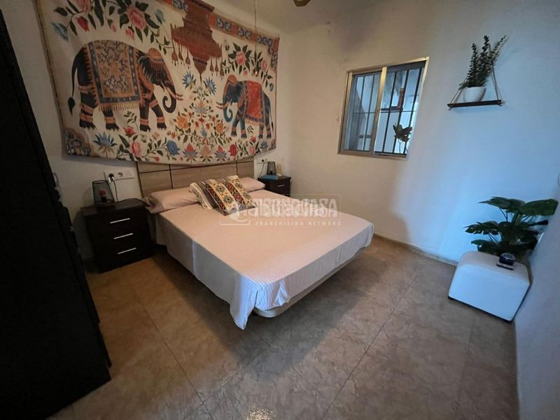 Foto ff6c8d3c-815c-4e2a-8ccb-7be143ae42f9. Casa aparellada a Centro - Doña Mercedes Dos Hermanas