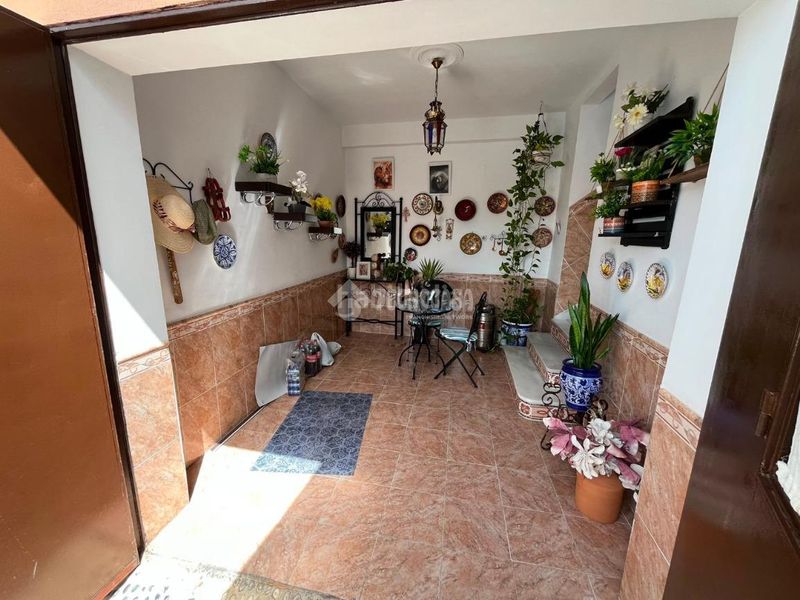 Foto 2696254f-fbea-4d34-bd64-92d4d7c644fa. Casa amb calefacció aparcament a Centro - Doña Mercedes Dos Hermanas