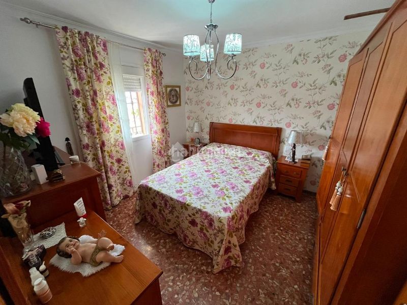 Foto 2e950f47-0913-49eb-bfe0-d6ea5a04c2e8. Casa amb calefacció aparcament a Centro - Doña Mercedes Dos Hermanas