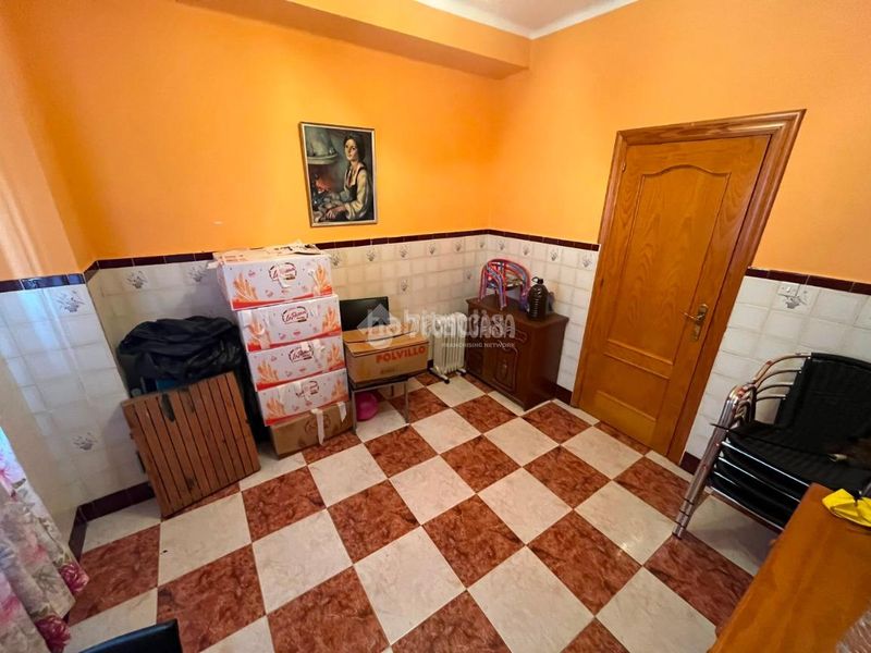 Foto 38799b15-6269-4fc0-a070-8b4c57d430d6. Casa amb calefacció aparcament a Centro - Doña Mercedes Dos Hermanas