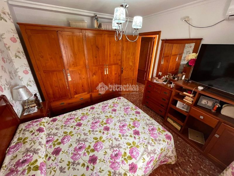 Foto f2e4283a-a725-4118-9bd1-8deb0d0783ae. Casa amb calefacció aparcament a Centro - Doña Mercedes Dos Hermanas