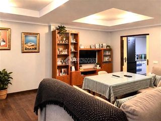 Maison jumelée à Centro - Doña Mercedes. Casa en venta en dos hermanas