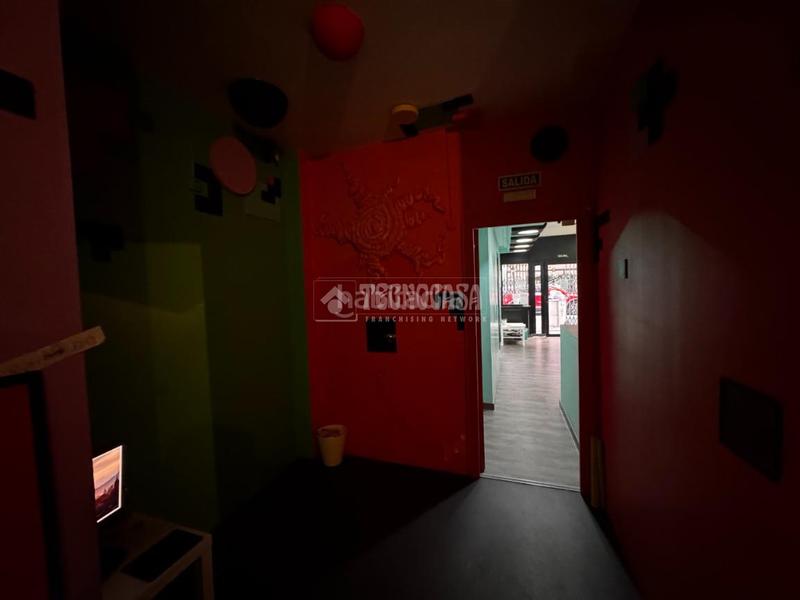 Foto 9b0c3528-c0c2-41c0-bb71-f4c039df1d7e. Local comercial amb calefacció a Goya Madrid