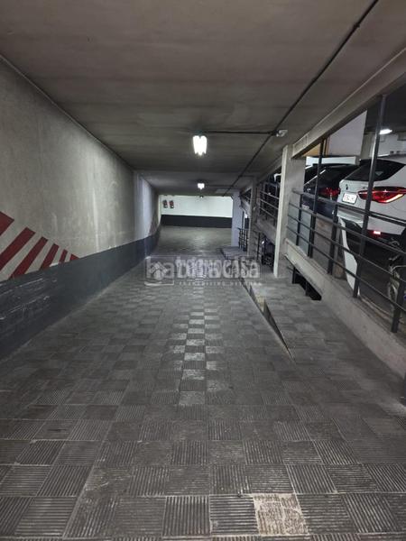 Foto 390d04ba-b956-42a7-a9a1-4e243b6b49fc. Parking coche boxplaza de garaje en venta en Fuente del Berro Madrid