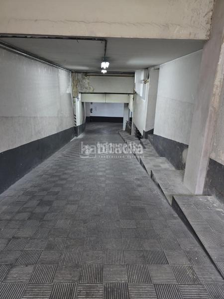 Foto 854d3992-b4da-47ae-830a-00b3210f6906. Parking coche boxplaza de garaje en venta en Fuente del Berro Madrid