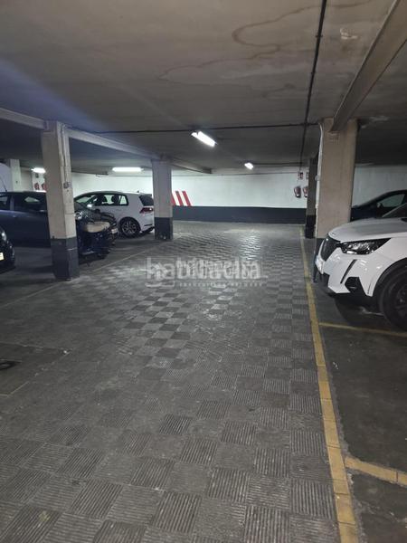 Foto c079566d-3664-479b-bc90-828c73112def. Parking coche boxplaza de garaje en venta en Fuente del Berro Madrid