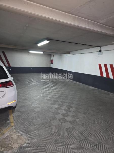 Foto d3946f93-cb01-4030-ae8b-5d782bbed871. Parking coche boxplaza de garaje en venta en Fuente del Berro Madrid