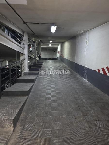 Foto deb25972-767e-4ba3-b9e4-f503b84b2576. Parking coche boxplaza de garaje en venta en Fuente del Berro Madrid