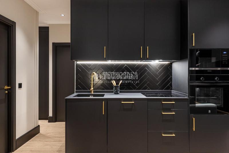 Foto f3989674-e92f-417f-b475-88b3d1355741. Piso  en venta en Fuente del Berro Madrid