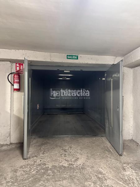 Foto 46d29233-3051-4d3c-a2a4-065360e86c6e. Parking coche boxplaza de garaje en venta en Fuente del Berro Madrid