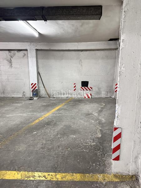 Foto 7b2adcc2-22a2-46a3-b938-5d9e9f110ce4. Parking coche boxplaza de garaje en venta en Fuente del Berro Madrid